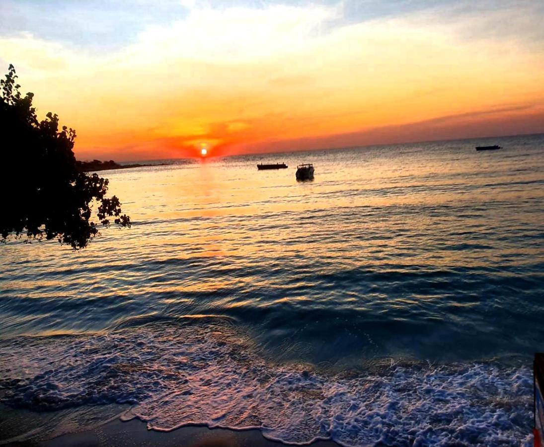 Tom Pizza Resort Koh Samet Eksteriør bilde